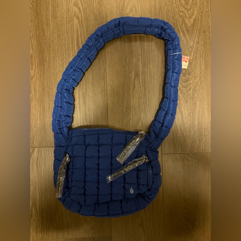 NWT Free People Quilted Mini Carryall Sling Athletic Blue - Picture 4 of 5